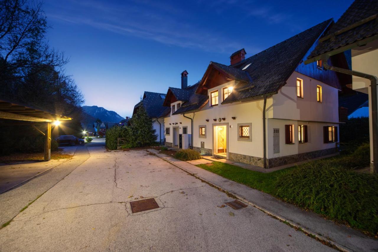Apartmaji Potepuh クランスカゴーラ エクステリア 写真